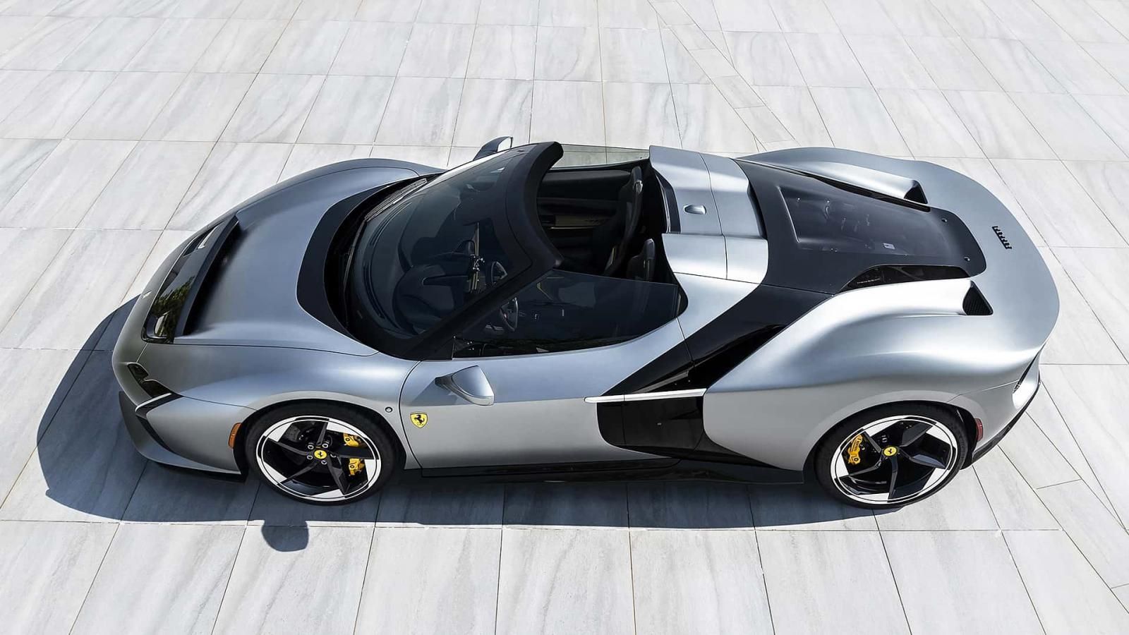 Ντεμπούτο για τη νέα Ferrari HC25 με «καθαρό» V8 μοτέρ  